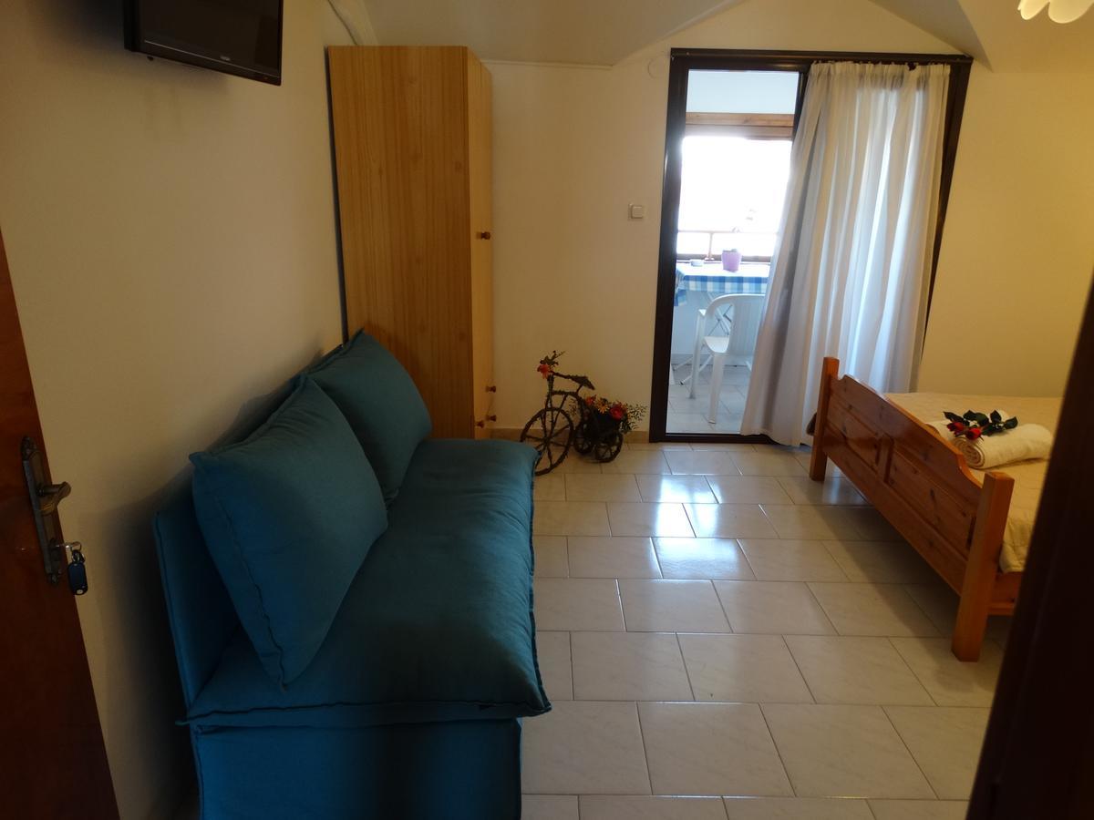 Christakos Apartments Vrasná Kültér fotó