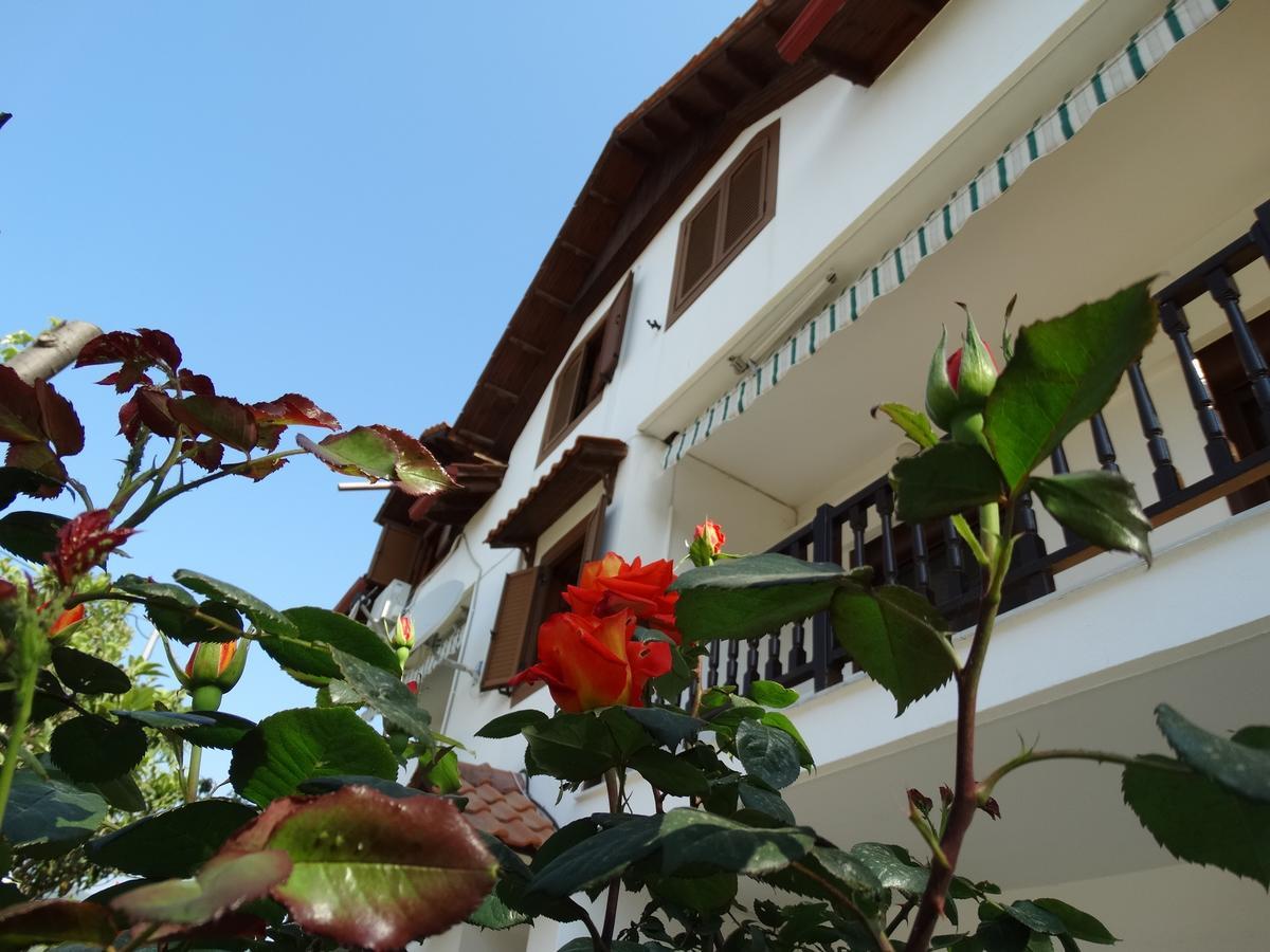 Christakos Apartments Vrasná Kültér fotó